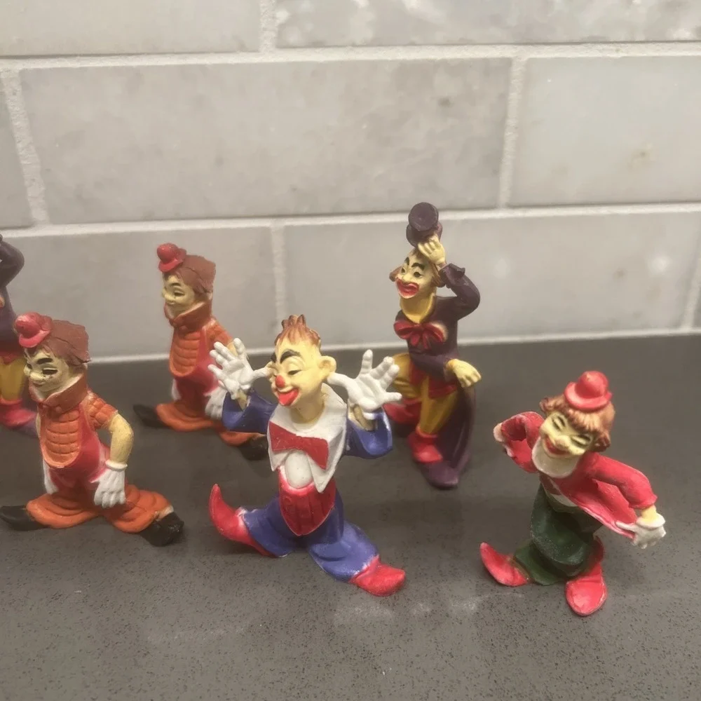 12 Vintage Plastic 2 1/2